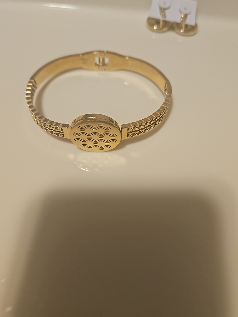 Gold Floral Lattice Hinged Bangle Bracelet - Women Jewelry